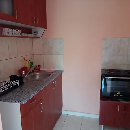 къща градината