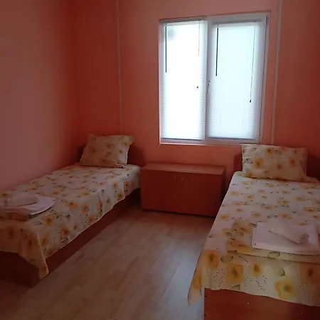 בית נופש къща градината קראפץ