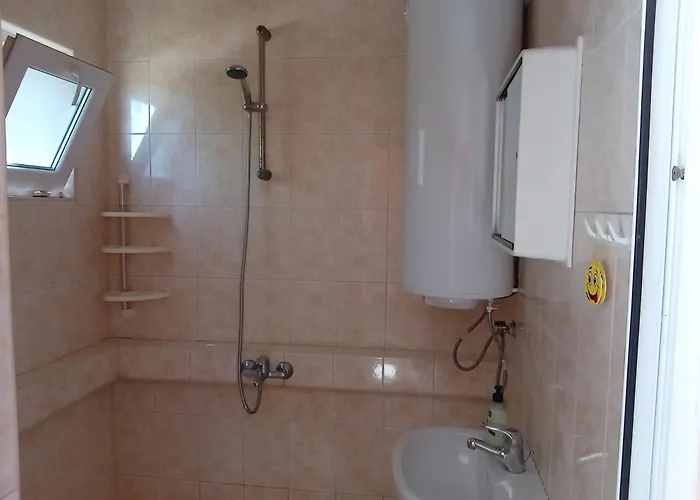 къща градината